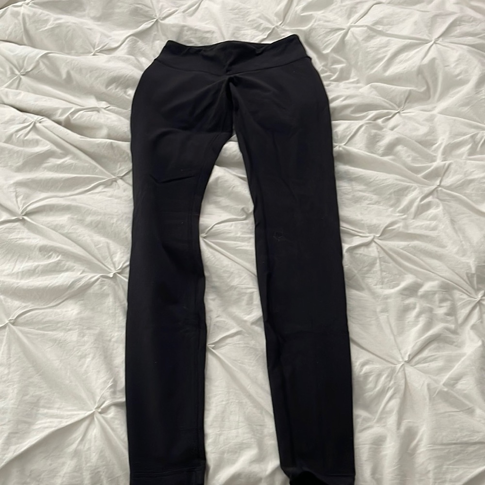Black lululemon leggings